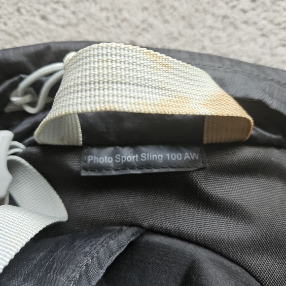 Lowepro photo sport sling 100aw Camara hiking bag. - Picture 3 of 5